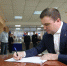 Виталий Хоценко принял участие в голосовании на выборах Губернатора Омской области - Газета Знамя Труда