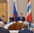 Виталий Хоценко нацелил Правительство региона и глав муниципалитетов проявлять заботу к семьям участников СВО - Газета Знамя Труда