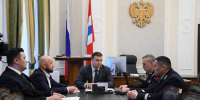 Виталий Хоценко обсудил с начальником Западно-Сибирской железной дороги Александром Грицаем развитие сотрудничества региона и ОАО «РЖД» - Газета Знамя Труда