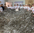 "Большереченские Добродеи" изготовили 300-ю масксеть с узором "Астра" - Газета Знамя Труда