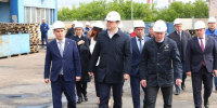 Виталий Хоценко посетил омские промышленные предприятия - Газета Знамя Труда