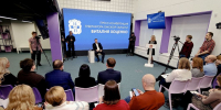 Виталий Хоценко объяснил, как регион распоряжается рекордным урожаем зерна - Газета Знамя Труда