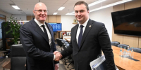 Дмитрий Чернышенко провёл рабочую встречу с Губернатором Омской области Виталием Хоценко - Газета Знамя Труда